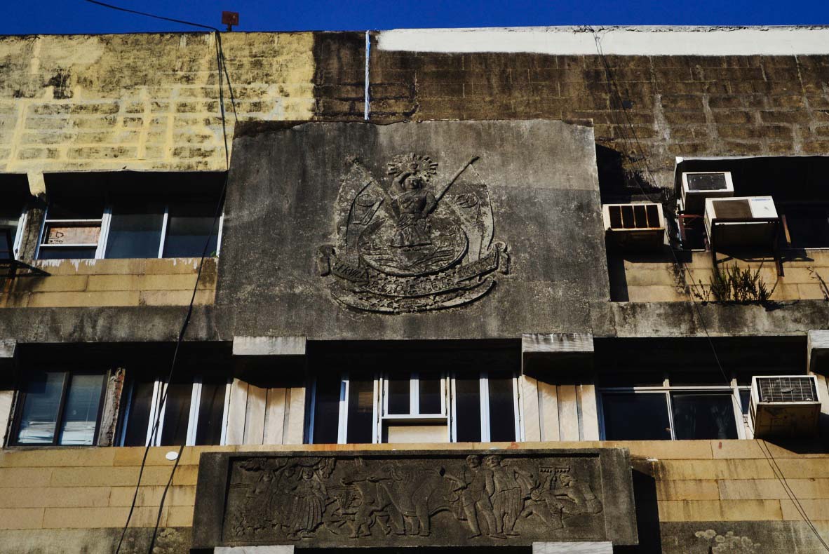 Bas-relief on the façade of the People’s Insurance building now known as Onlookers Building. B.E. Doctor. 1939–1941. Bombay, India. Source: Maya Sorabjee