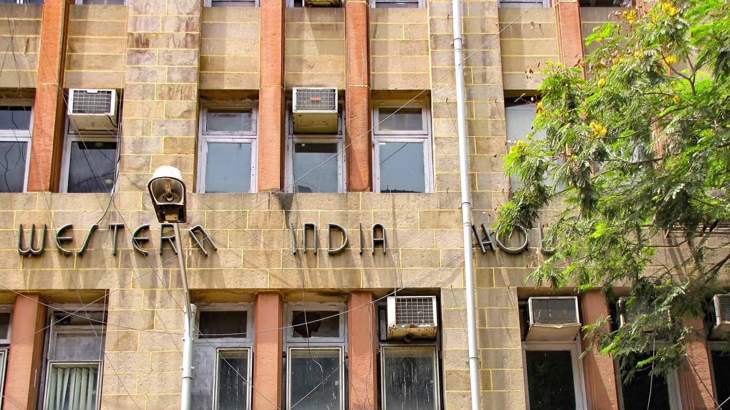 Stylized lettering on the façade of the Western India House. Master, Sathe & Bhuta. 1938. Bombay, India. Source: Art Deco Mumbai