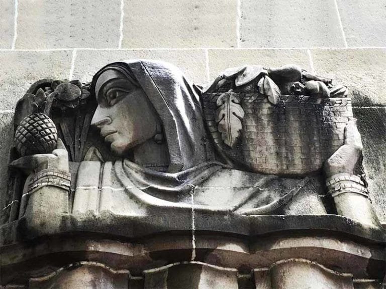 View of relief work detail on the front facade of New India Assurance building; Source: Art Deco Mumbai.