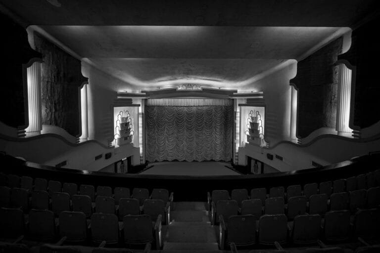 The stunning frozen fountain on either side of the screen in Liberty Cinema, Mumbai. Photo Courtesy: Hemant Chaturvedi